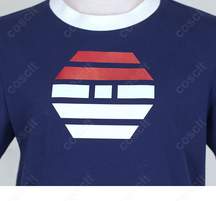 半袖Tシャツの袖口とロゴ配置がわかるディテールカット