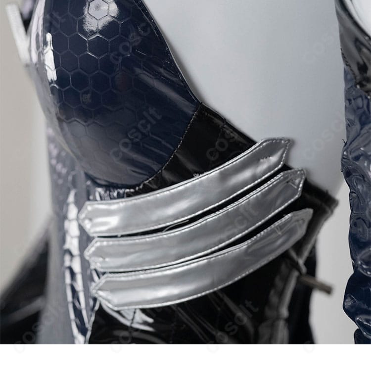 リトルマーメイド（Siren）衣装の腰まわり装飾。曲線を強調するデザインと刺繍の質感が分かる画像