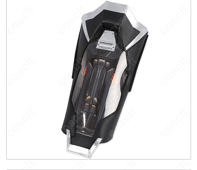 テホ衣装の手鎧正面ディテール。面構成と留めストラップの質感。