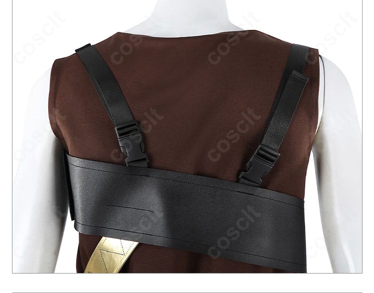 テホ衣装の背面装飾ディテール。ベルトの通し方と背面装甲風意匠を確認できます。