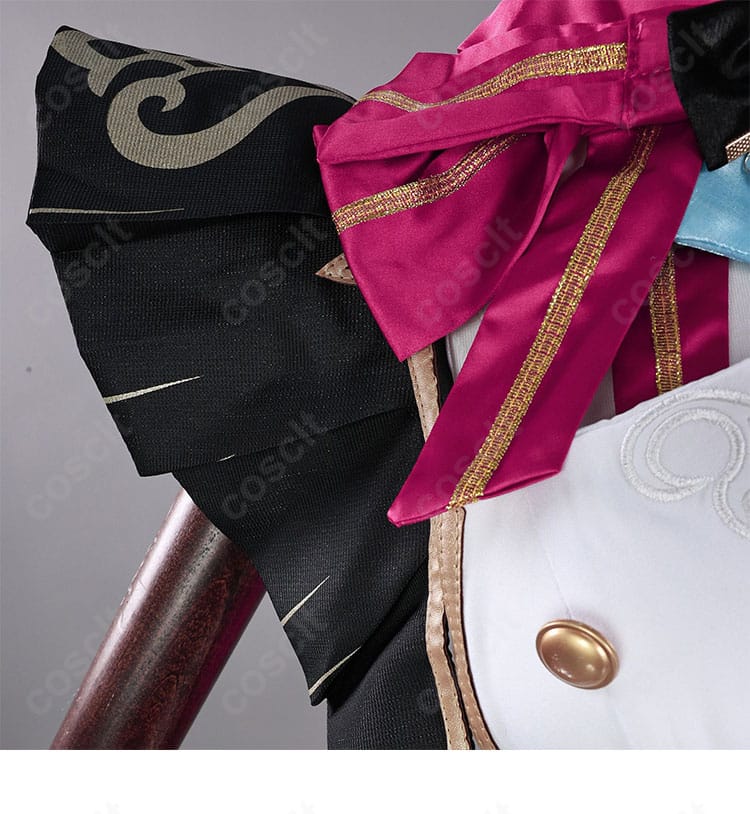 原神 エスコフィエ衣装の肩・袖ディテール。肩章風の意匠と袖口の飾りボタン、縫製の丁寧さを捉えた画像。