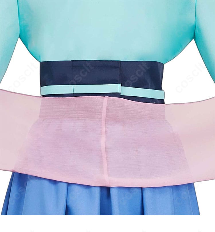 薬屋のひとりごと 猫猫 第2期コスプレ衣装の背面ディテール。切り替えと仕上げの美しさを確認できる画像。