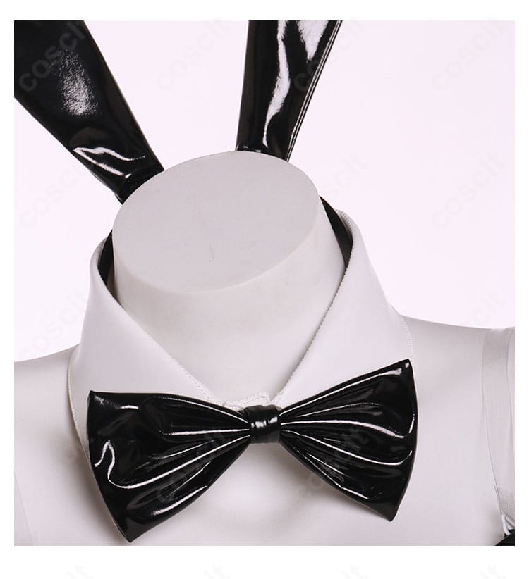 蝶ネクタイのアップ。結び目の形状とつけ襟とのバランス、質感が分かるディテール。