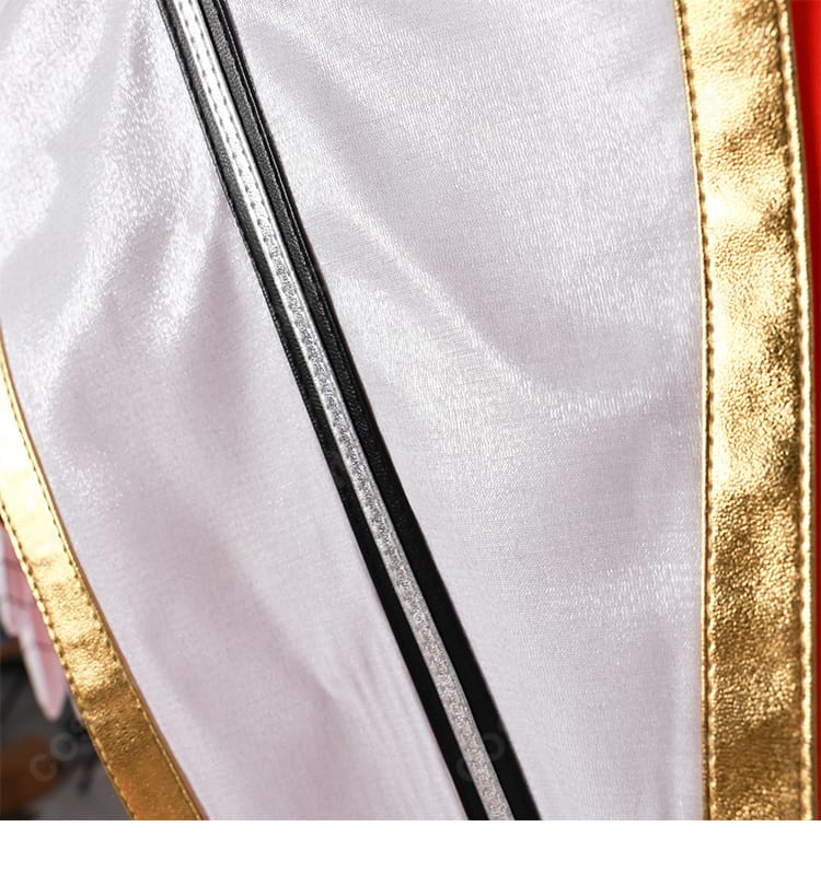 赤色アーマー衣装 裾部分の装飾ディテールと縫製感