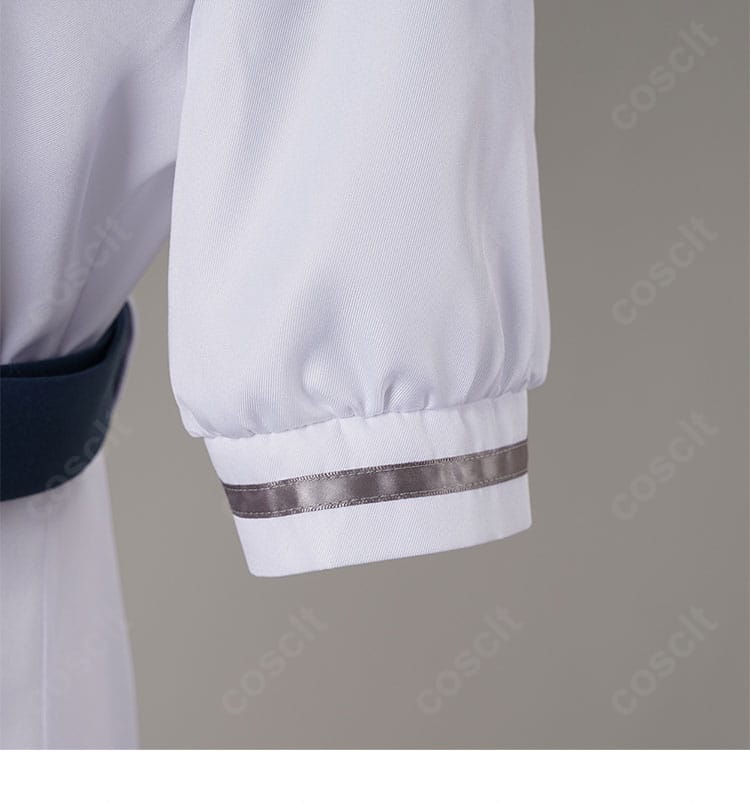 若葉睦 月ノ森女子学園 夏服コスプレの袖口。カフスの装飾とステッチの整いを示すアップ写真。
