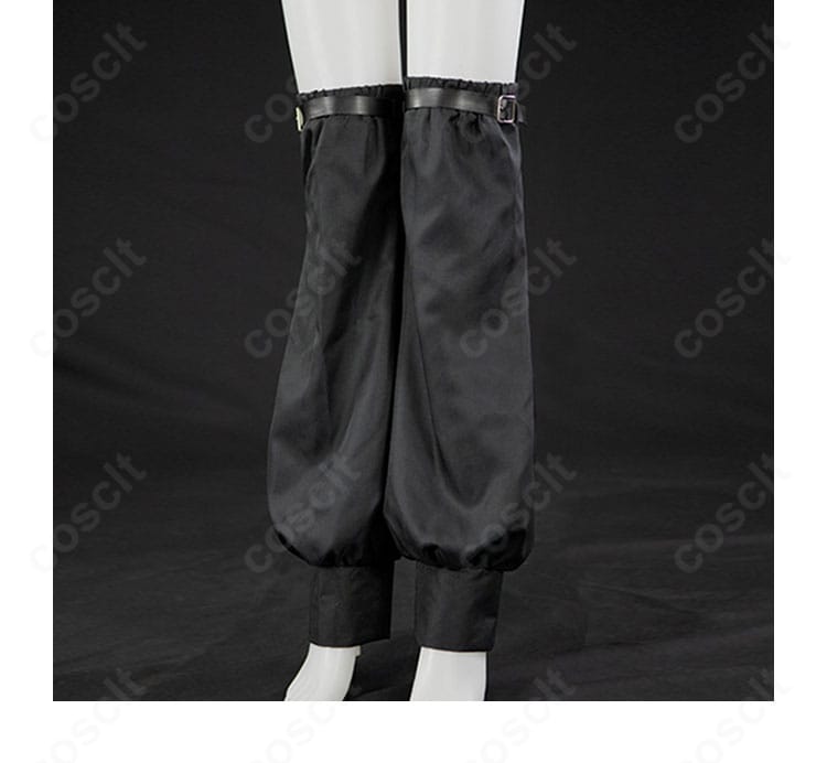 レッグカバーの装飾ディテール。固定ベルトと表面素材、縁取りの仕立てが見やすい画像。