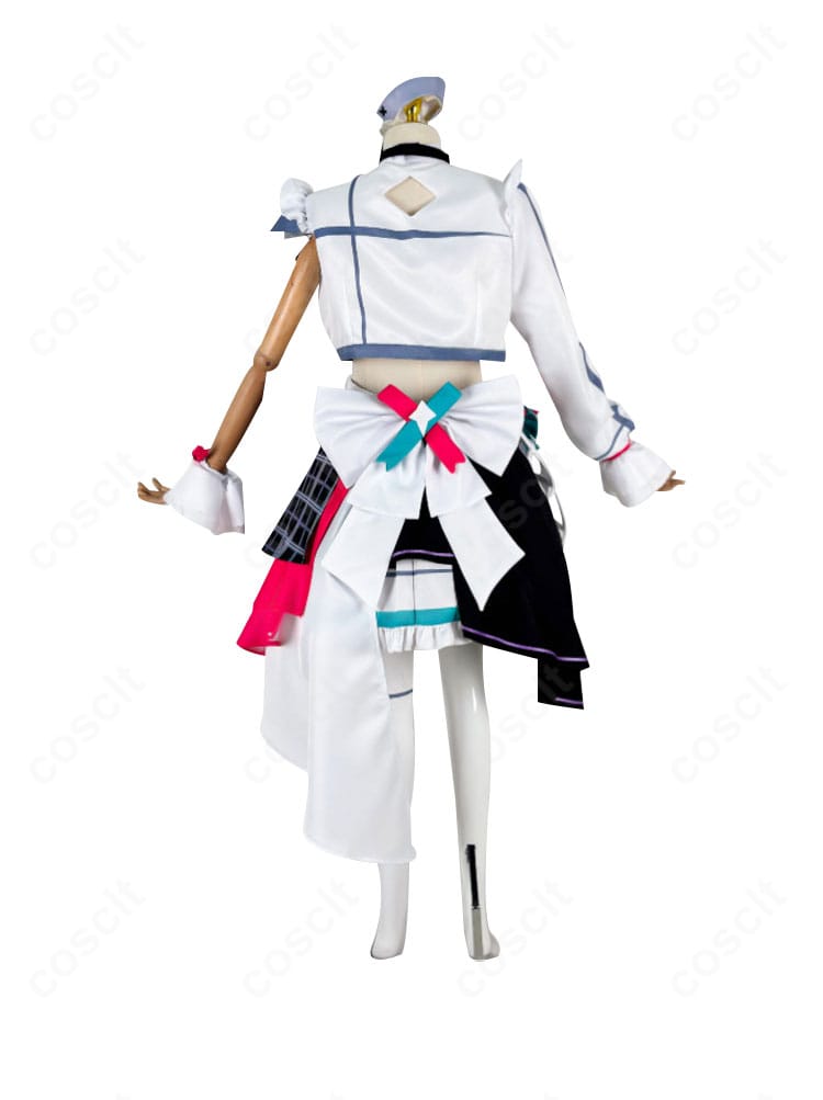 IRySブライト衣装の背面。背中のデザインと背部の大きな蝶結び、裾ラインのバランスを確認できる画像。