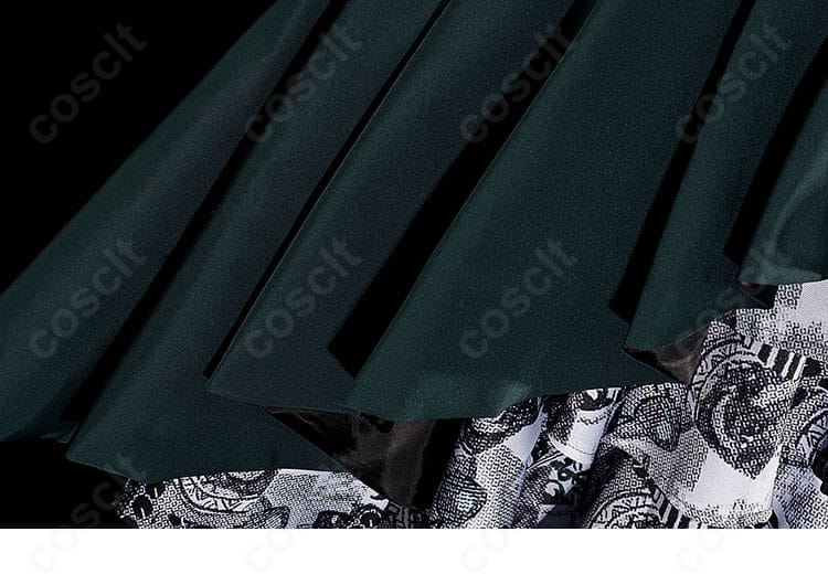 海老塚智 コスプレ衣装のスカート詳細。柄の配置と裾の広がりが分かるディテールショット。