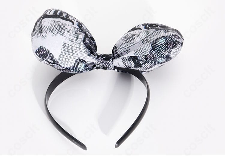 海老塚智 衣装の髪飾りディテール。カチューシャのデザインとアクセントカラーを明確に提示。