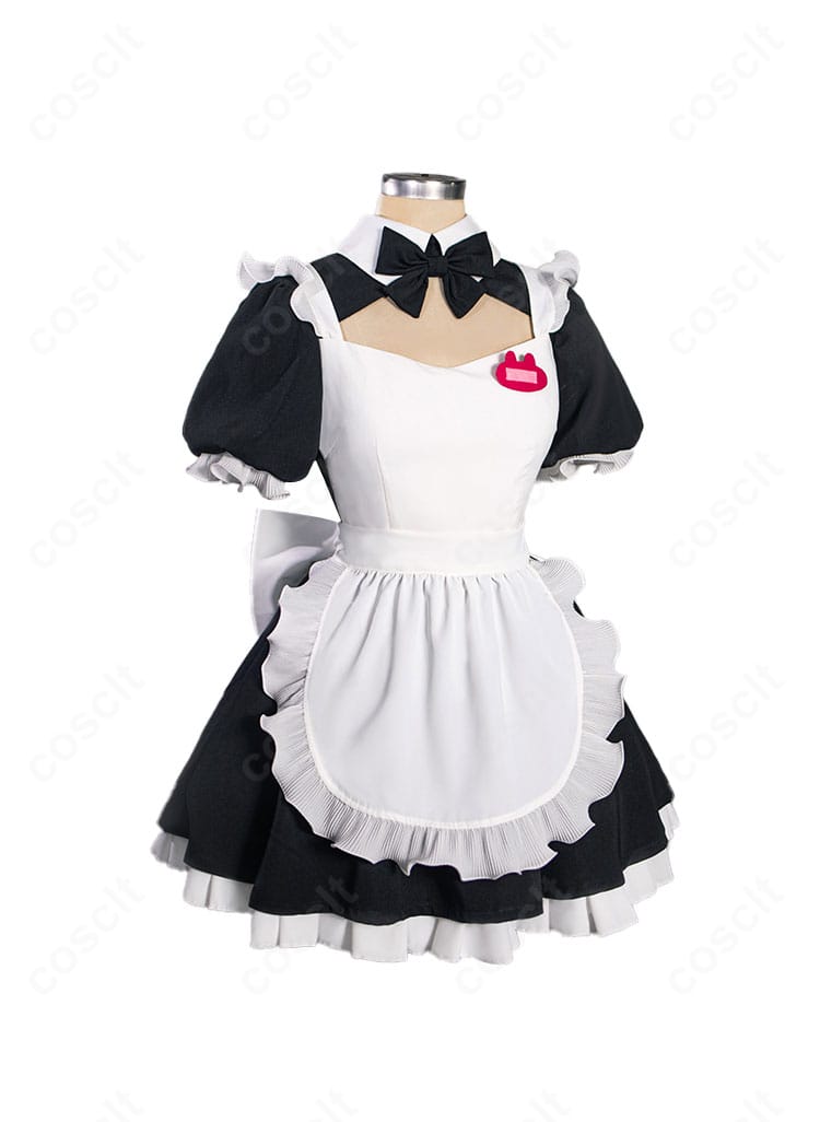 初音ミク ラビットホール メイド服の正面全身。鮮やかな配色とフリルが際立つ高再現コスチューム。