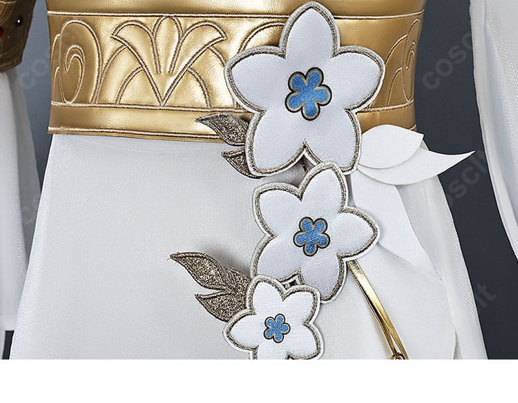 トリスビアス コスプレ衣装の腰部装飾とベルトまわりのディテール