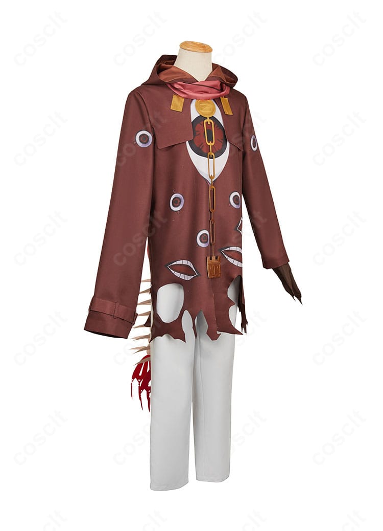 三葉惣助 コスプレ衣装の右側面。袖のラインとマフラーの落ち感、腰回りのフィット感が見える。