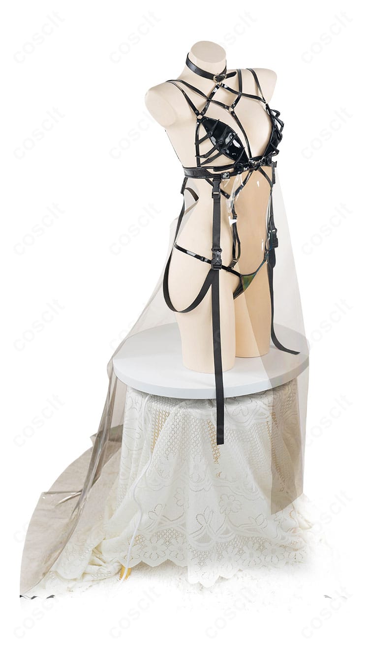 ミハラ ボンディングチェーン衣装の側面ディテール。ウエストラインとサイド装飾の立体感を確認できる画像