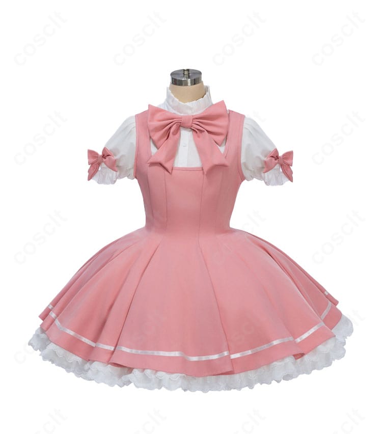 木之本桜コスプレ衣装の正面全景。胸元の蝶結びとワンピースのラインを高精度で再現。