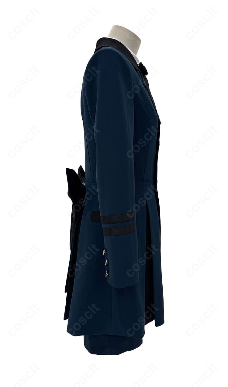 シエル・ファントムハイヴ 衣装の右袖ディテール。袖口の形状とステッチを強調したクローズアップ