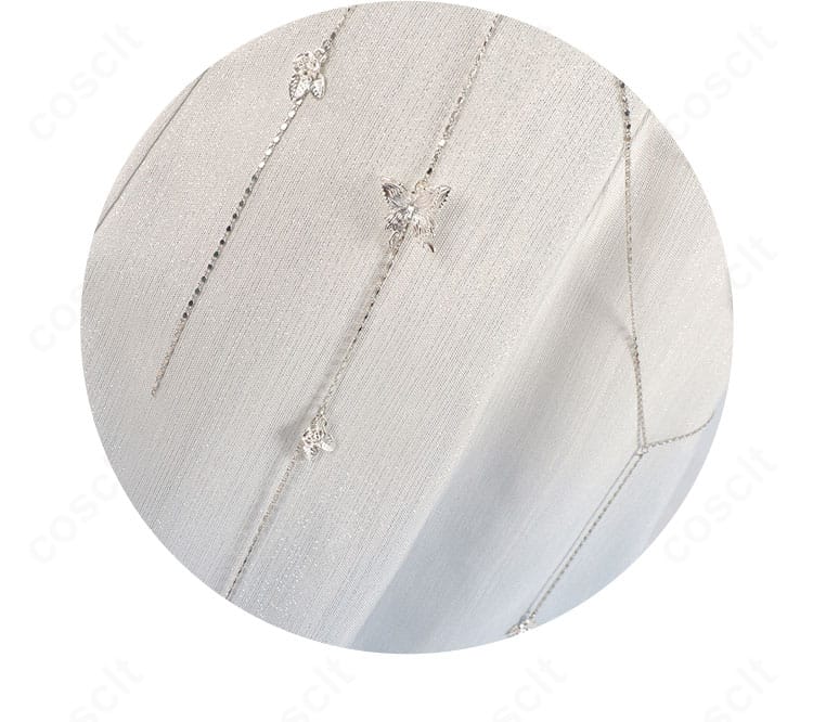 恋と深空・流れる雲 コスプレ衣装の腰飾りディテール。パーツの形状と色味の近接写真