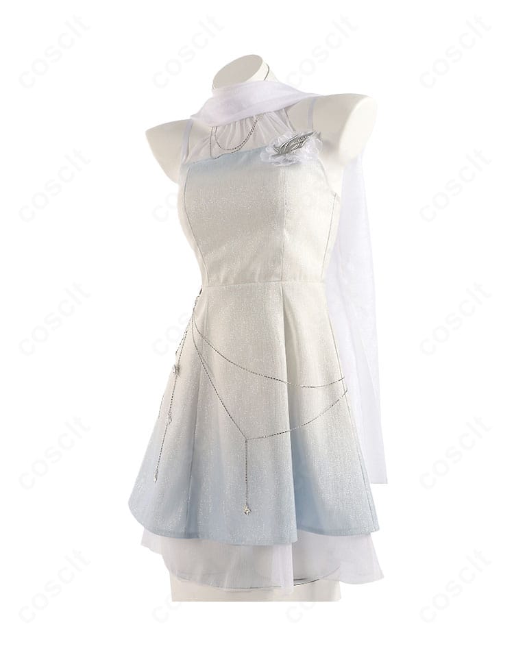 恋と深空・流れる雲 コスプレ衣装の左側全体像。ウエストラインと裾の落ち感を強調