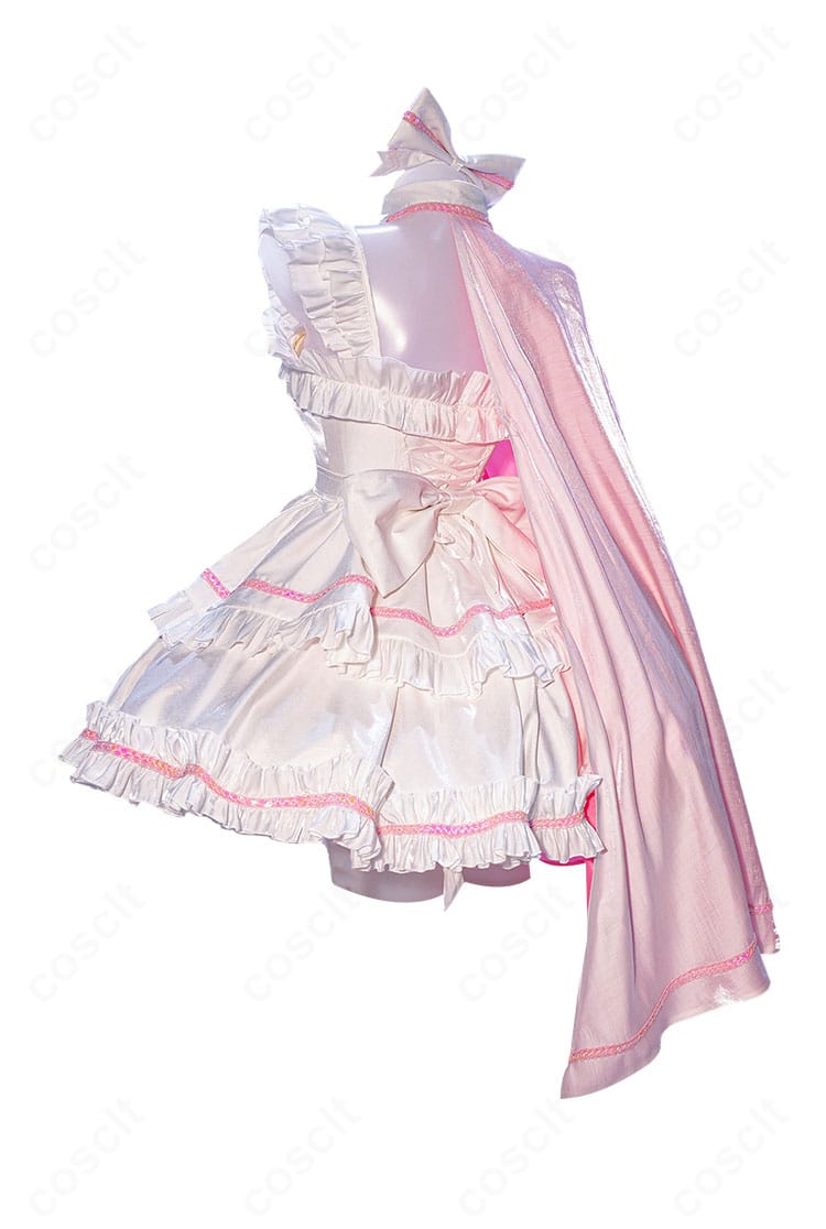 赤城ユイナ 魔法衣装コスプレの背面全身。大きな蝶結びリボンとマントのドレープを強調