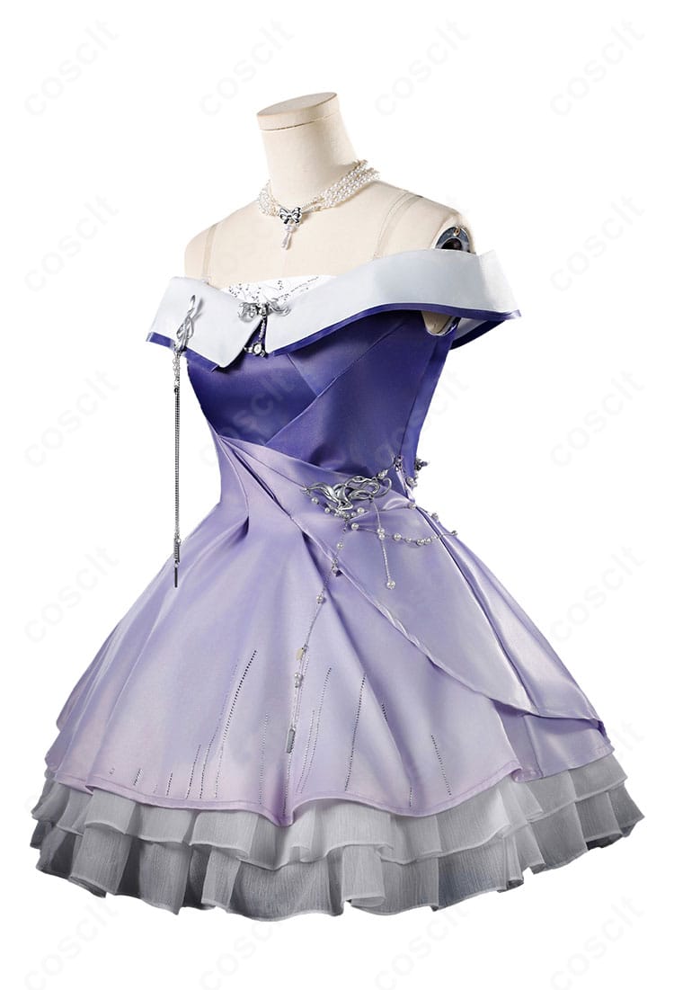 恋と深空 主人公「想い重なる時・巡る銀河」衣装の側面。ハリ感のある生地とウエストラインが強調される美シルエット。