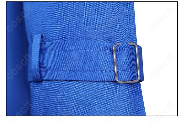 雨海ルカ コスプレ衣装の袖ベルト装飾アップ。バックルの質感とベルト幅、袖口の立体感を強調。