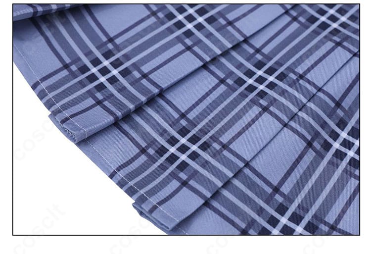 雨海ルカ コスプレ衣装のスカート裾アップ。ヘムの縫製と生地のハリ感、広がりのバランスを表現。