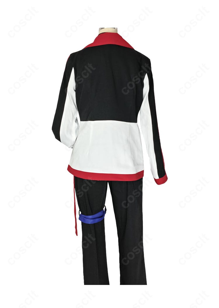 Limbus Company ユーリ コスプレ衣装の背面。後ろ姿のディテールや裾のラインまで忠実に再現