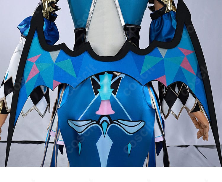 ケリュドラ衣装の背飾りパーツ詳細。立体構成でボリュームと存在感を演出。