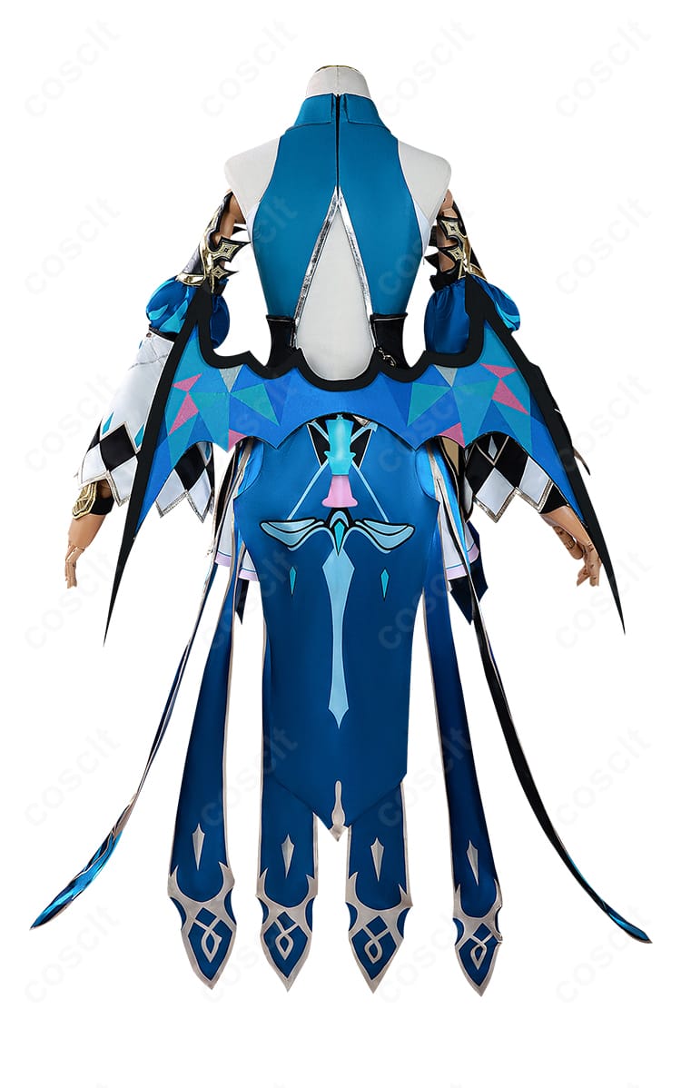 ケリュドラ コスプレ衣装の背面全体図。背中の装飾と翼パーツのボリューム感を確認可能。