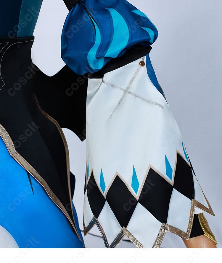 ケリュドラ衣装の左袖ディテール。刺繍とカフス装飾が特徴的な近接写真。