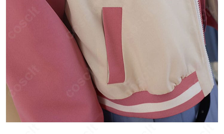 神楽 コスプレ衣装 外套ポケット細部｜ポケット部分のステッチと装飾をリアルに再現。