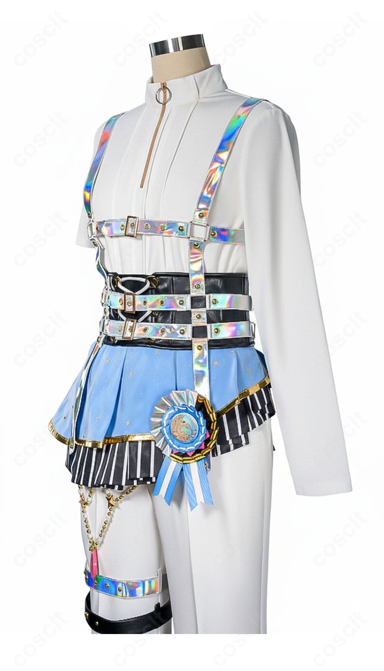 衣装側面の装飾ディテール｜細部までこだわった高再現度の装飾デザイン