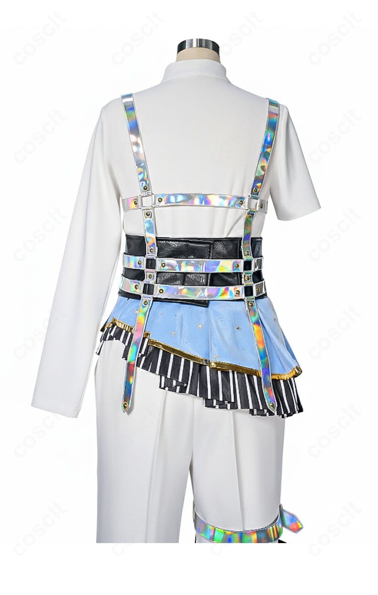 衣装背面の装飾ディテール｜バックデザインやリボンの構造を丁寧に再現