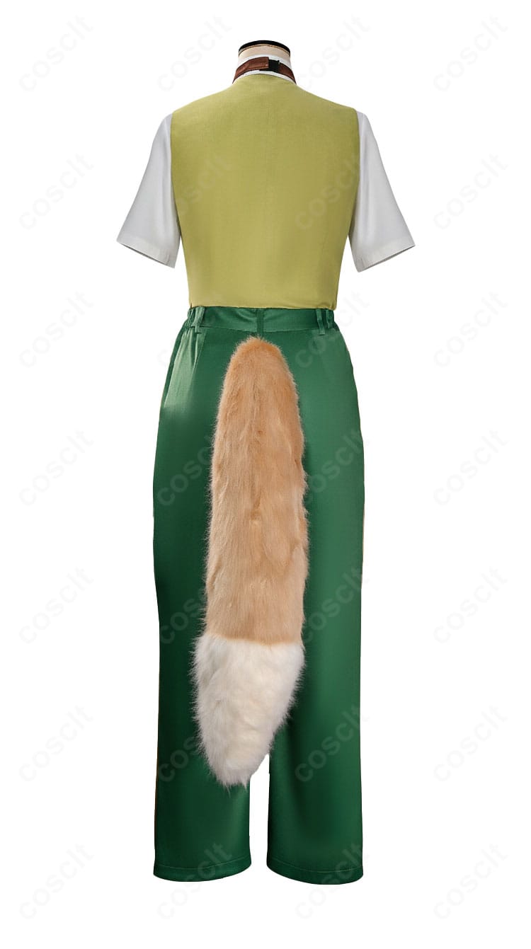 インナー服の背面画像｜背中ラインまで美しく仕立てられたデザイン