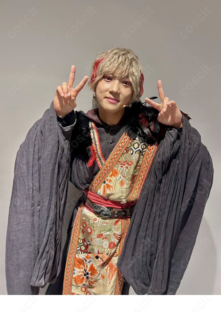 モデル着用の十蘭 コスプレ衣装全身。和風の凛としたシルエットが分かる立ち姿写真