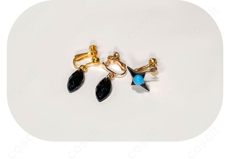 イヤリング ディテール図|耳飾り部分を拡大表示。繊細なデザインと光沢がポイント。