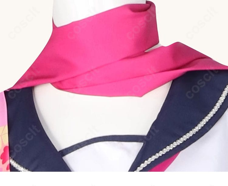 天城燐音 コスプレ衣装 首元スカーフ装飾ディテール写真|個性的な襟元デザインで存在感アップ