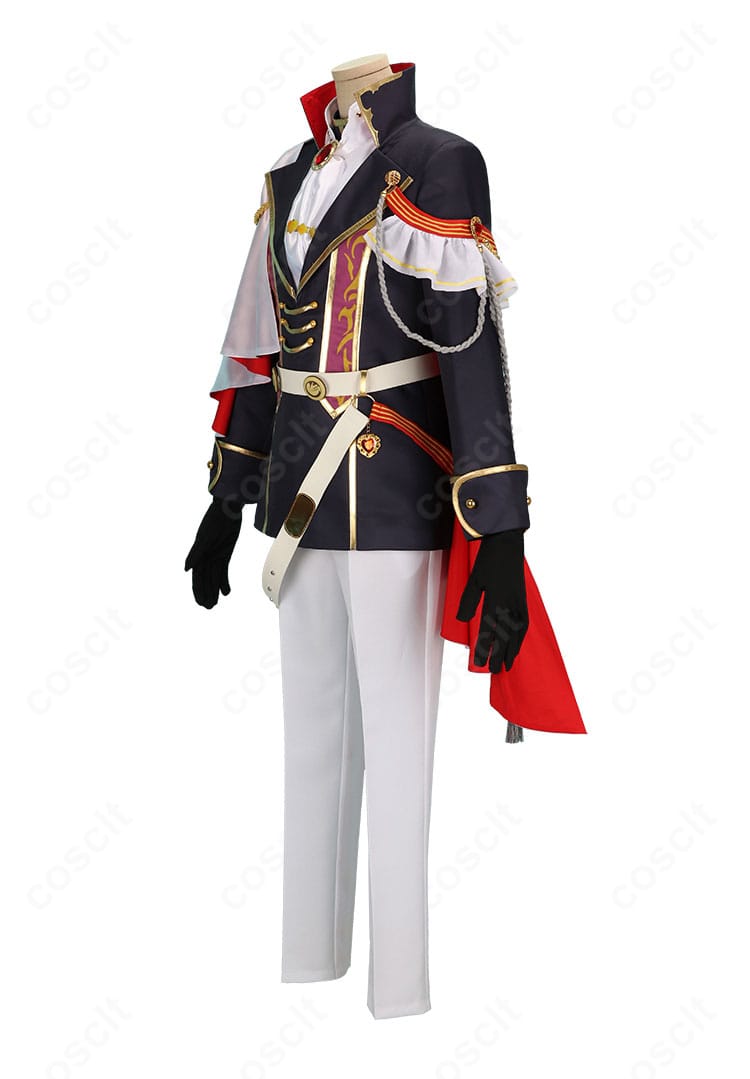 不破湊 コスプレ衣装 側面画像｜マントとシルエットの美しさが際立つ横からのディテール