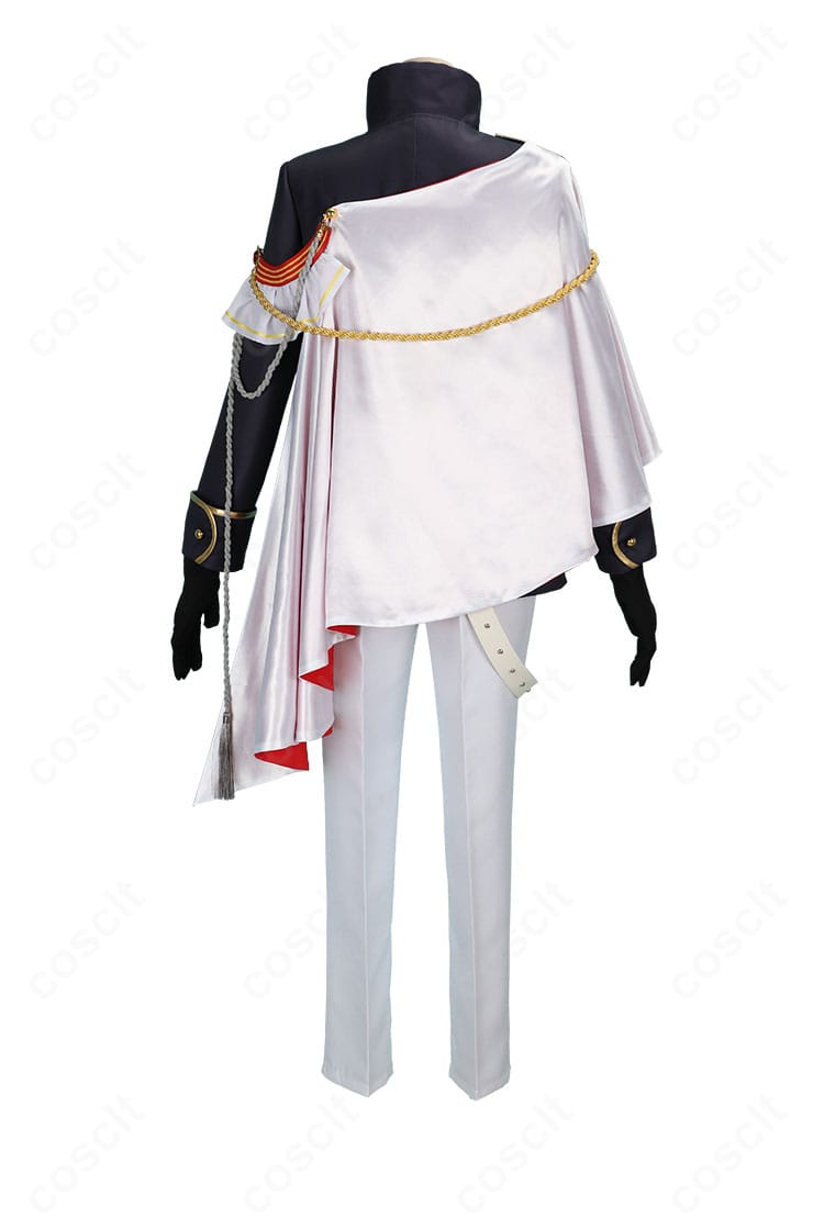 不破湊 コスプレ衣装 背面画像｜背中のマント装飾と生地の質感を確認できる後ろ姿ショット