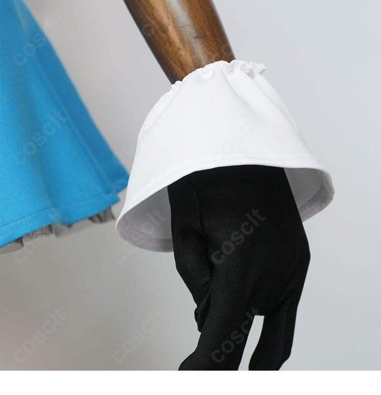 初音ミク 愛属性 コスプレ衣装 腕飾りディテール｜手首のリボンとアクセサリーが可愛らしく華やか。