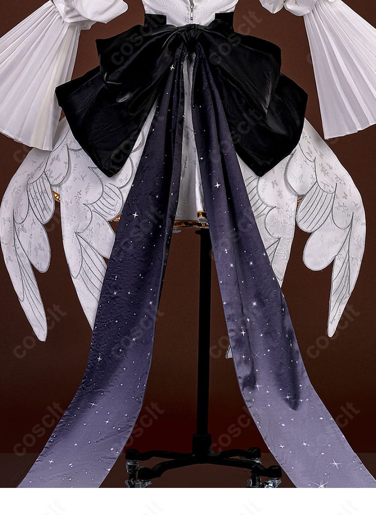 初音ミクシンフォニー10周年『プレイオン』衣装 背面リボン装飾のアップ写真|クラシカルな美しさを再現。