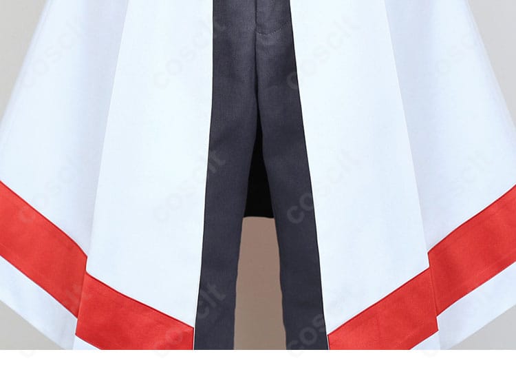 兎山悟 コスプレ衣装 外套裾部分アップ|裾まできれいに整えられた美しいシルエット。