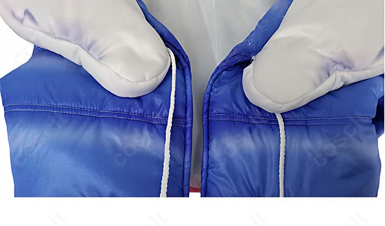 こぼ・かなえる 私服コスプレ衣装 外套の襟元ディテール|質感が伝わるアップ画像