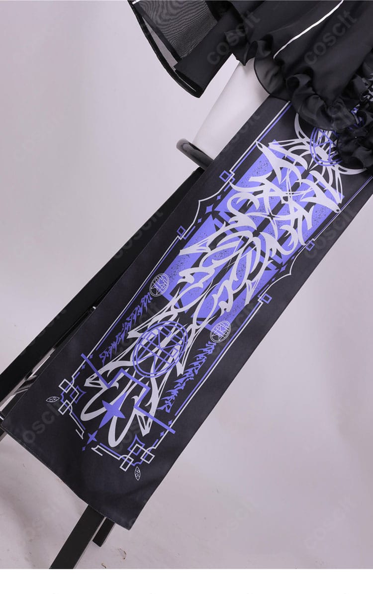 背面裾デザインの模様ディテール|ラプラス・ダークネス コスプレ