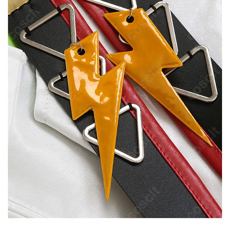 Switch衣装の腰飾りクローズアップ。ユニットカラーに合わせた装飾の質感が分かる