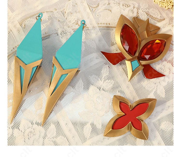 レム衣装のアクセサリー詳細|サンタ風の髪飾りや耳飾り