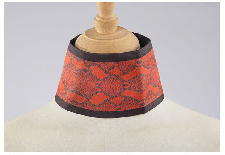 鬼滅の刃 妓夫太郎 コスプレ衣装 颈饰装饰詳細|繊細なデザインの首飾りをアップで紹介。