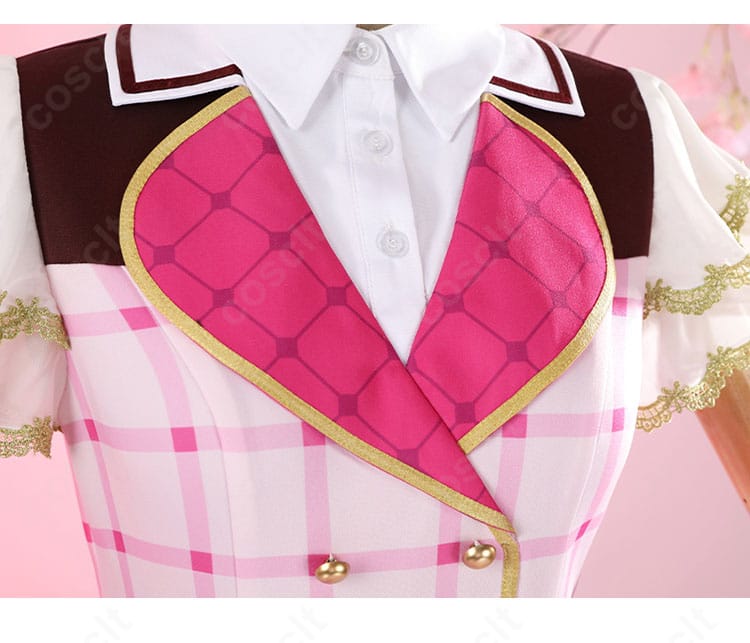 μ'sコスプレ衣装の美しい襟元装飾。細やかな刺繍とデザインが目を引く。