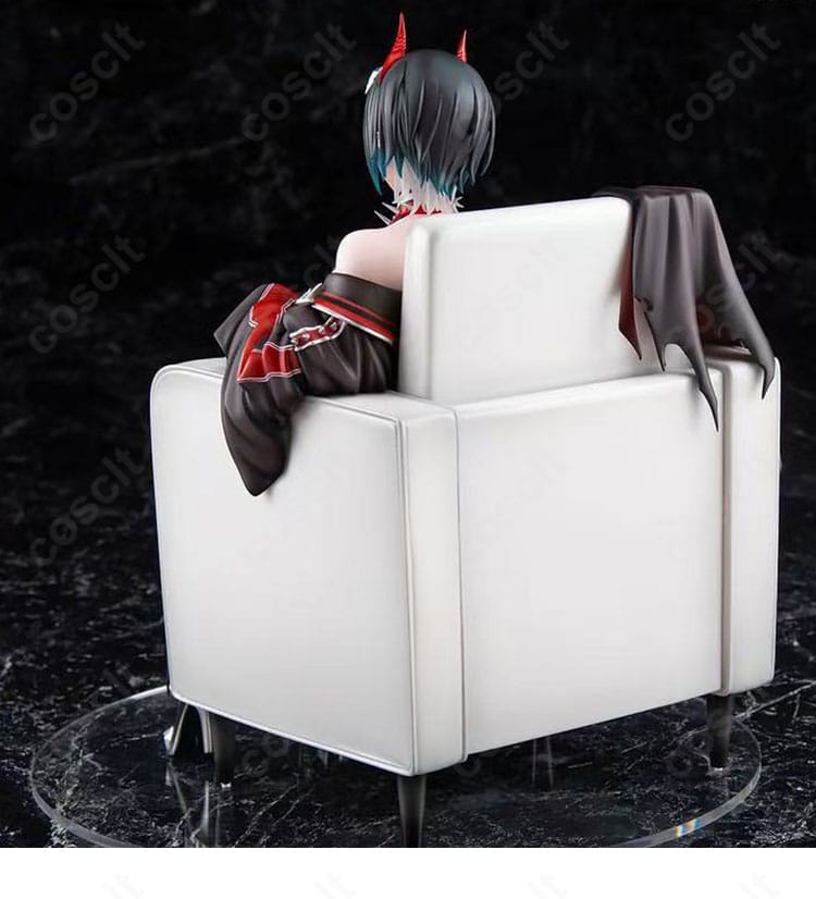 アズールレーン ウルリッヒ・フォン・フッテン 通常衣装 背面デザイン｜コートのラインと世界観を忠実再現