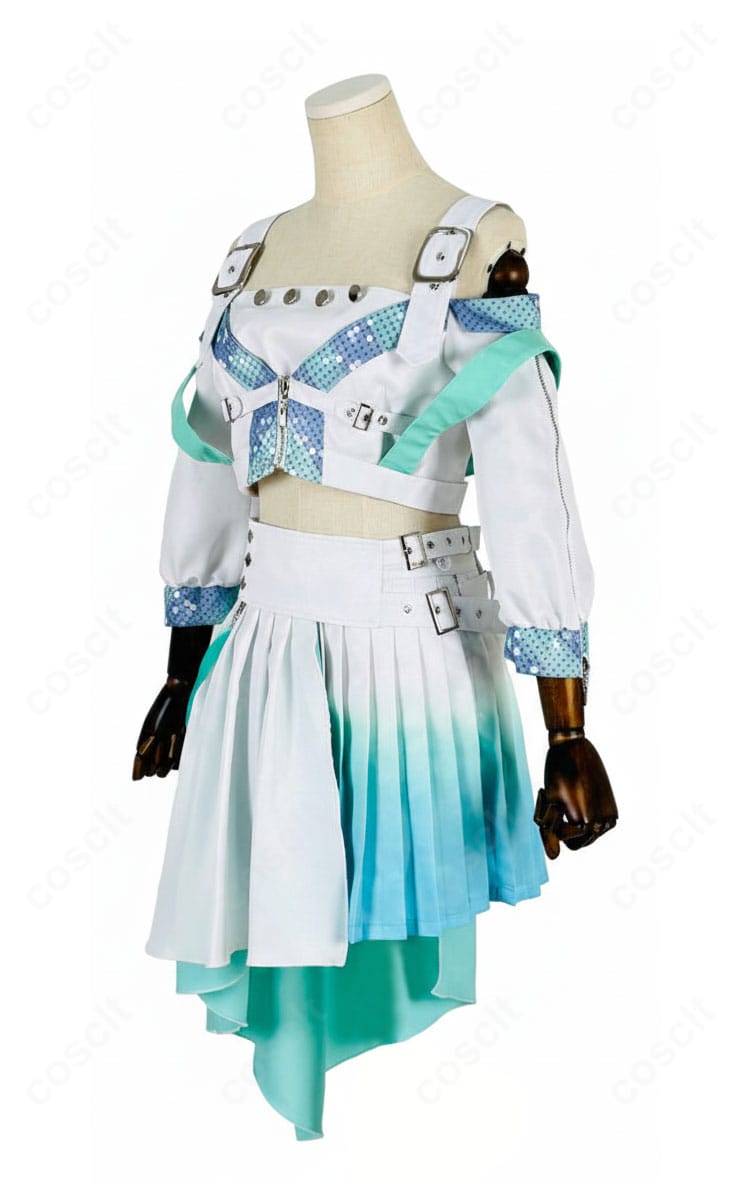 浅倉透 コスプレ衣装の側面。シルエットとスカートのボリューム感、ウエストラインの見え方を示す画像