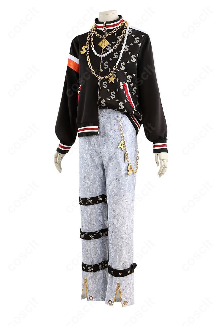 ステージ衣装の左側面。肩から裾への落ち感とハリ感のバランスを確認